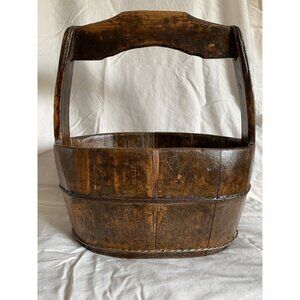 Vintage Chinese wooden oval rustic water bucket